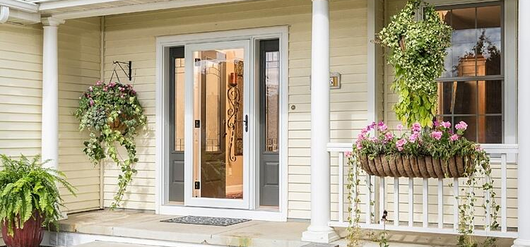 screen door installation in Huntington Beach